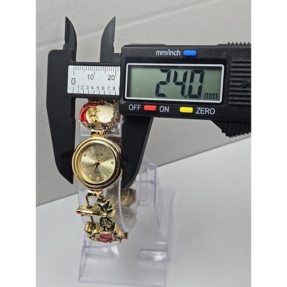 Jennie B Avon Christmas Slide Charm Bracelet Watch Gold Tone Quartz New Battery - Picture 4 of 9